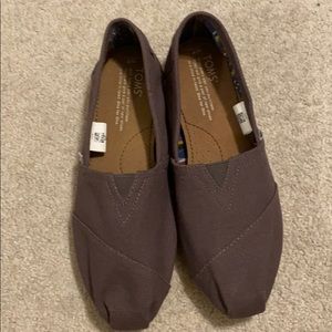 Toms